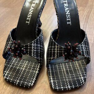 Women's New York Transit Herringbone Open-Toed Shoes Color: Black/White Size: 9M